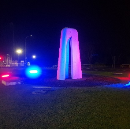 Iluminação cênica de monumentos na área corporativa da Usina de ITAIPU